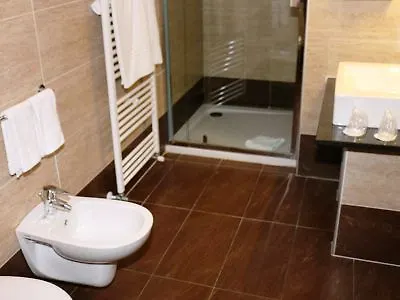 Cascina Canova 4* Uggiate