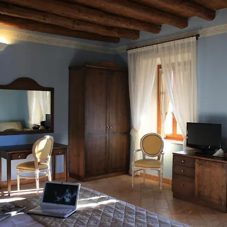 Szálloda Cascina Canova 4*