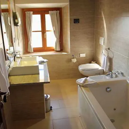 Hotel Cascina Canova