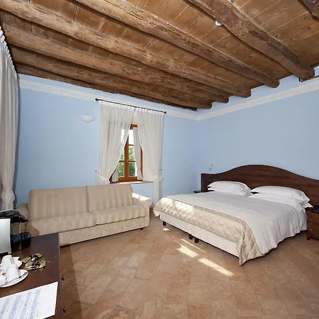 Cascina Canova 4* Uggiate