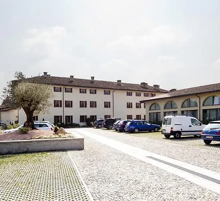 Cascina Canova Szálloda