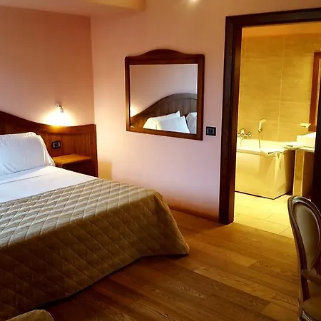 Hotel Cascina Canova 4*
