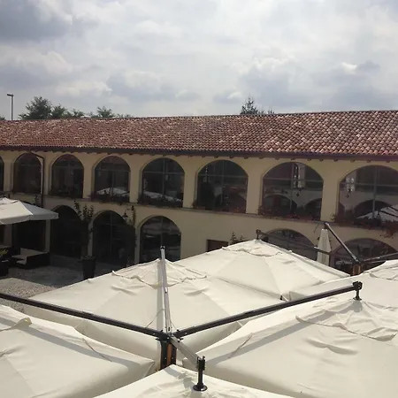 Szálloda Cascina Canova