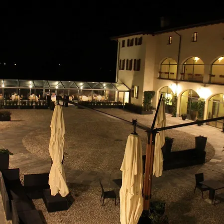Cascina Canova Szálloda 4*